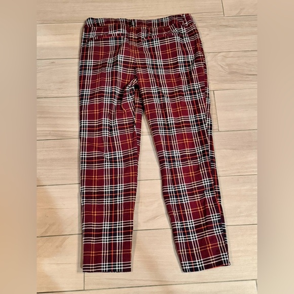 Old navy size 10 Plaid Trousers in Red with belt hoops - Picture 2 of 5